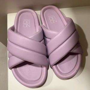 Lavender Cushion Slides